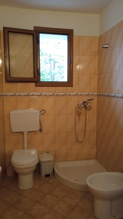 Vila Demo Vlore Bagian luar foto